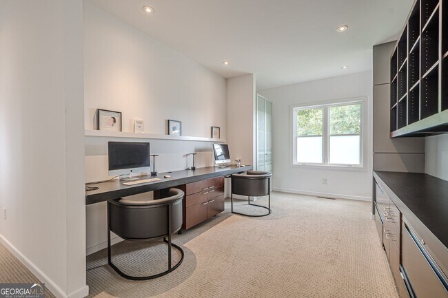 Building Photo - 2269 Briarwood Hills Dr NE