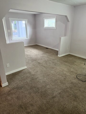 Living Area - 1000 S Denver St