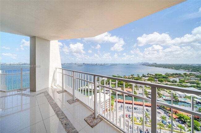 Building Photo - 4000 Towerside Terrace
