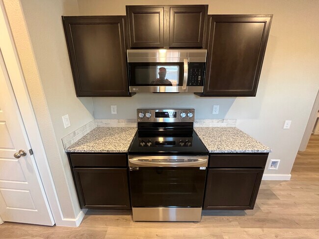 Building Photo - 1207 Bajada St.