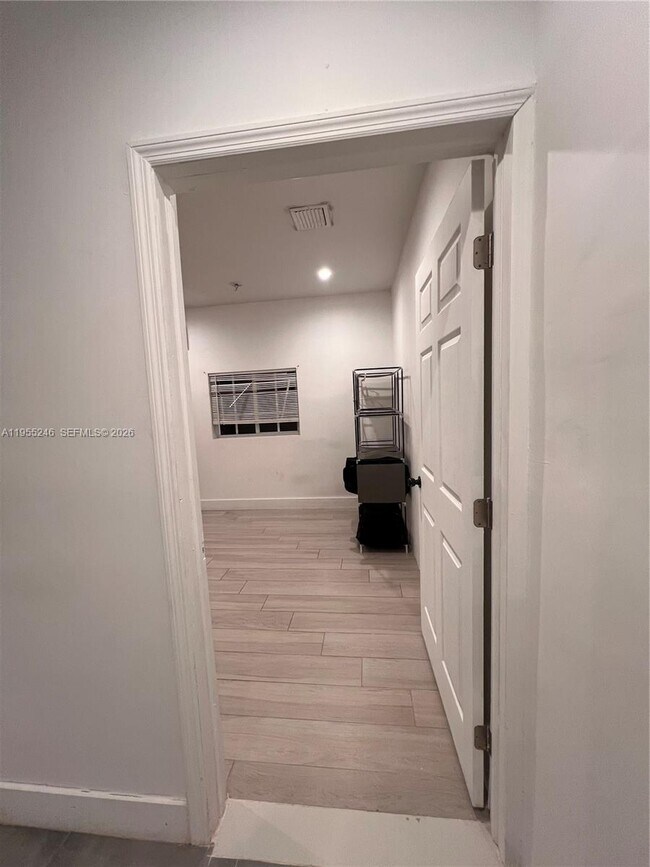 Building Photo - 1610 NW 53rd St