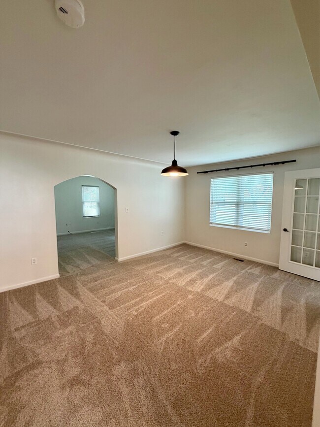 Building Photo - 721 Lee Ave