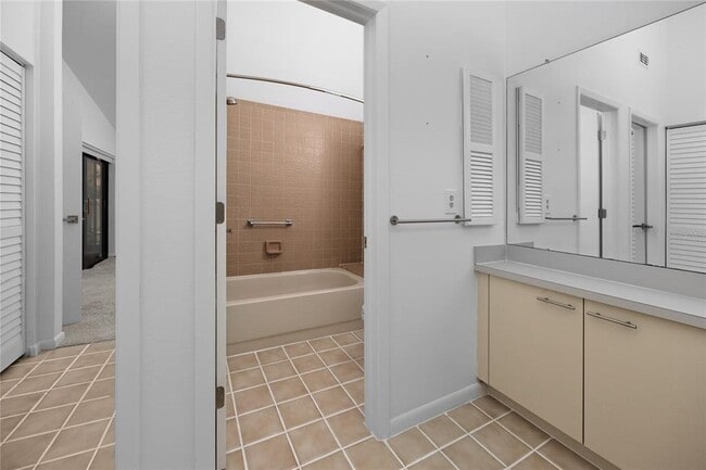 Building Photo - 944 SAN CARLOS Ct