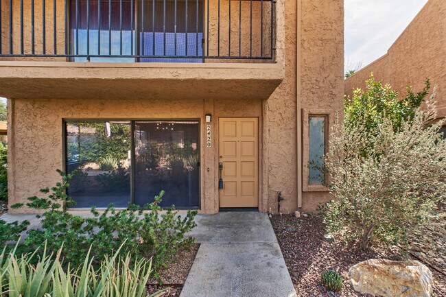 Building Photo - 2420 Los Coyotes Dr