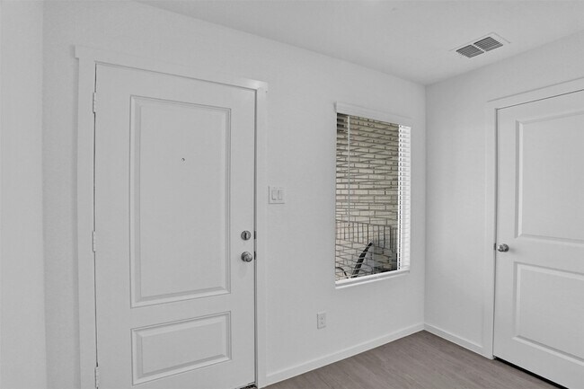 Building Photo - 2028 Sulky Ln