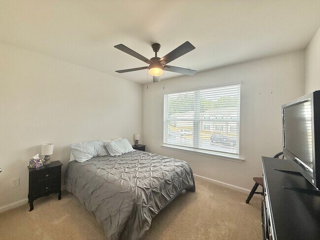 Building Photo - 8621 Brixton Shay Dr
