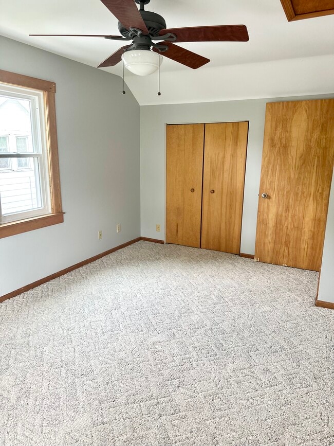 Building Photo - 2505 Dahle St