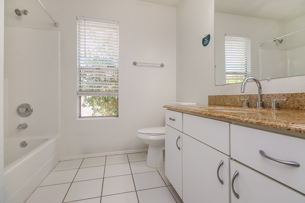 Building Photo - 4758 W Wahalla Ln
