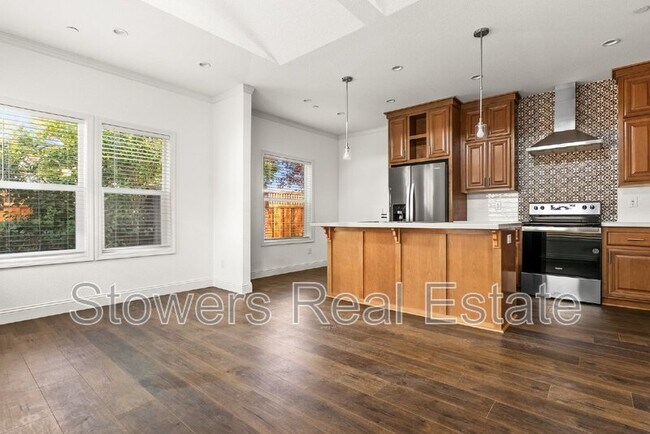 Building Photo - 144 Larkwood Cir