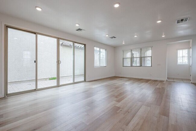 Building Photo - Stunning 4 bedroom, 4 bathroom home in the desirable gated community of Horizon in Chandler