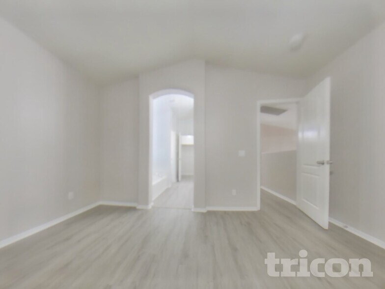 Building Photo - 929 N Kingston St