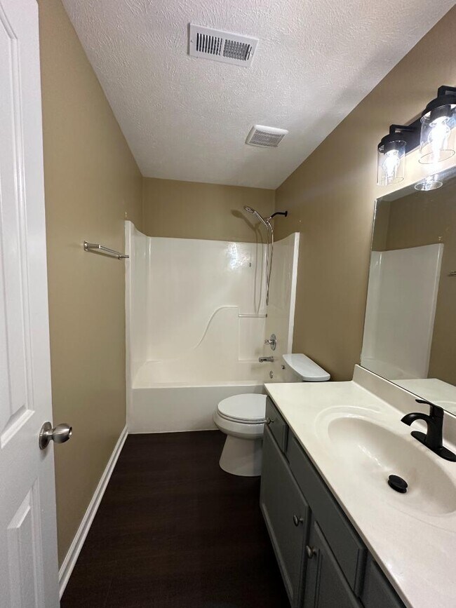 Building Photo - 1171 Catawba Way