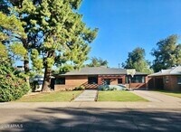 Building Photo - 1520 W Berridge Ln