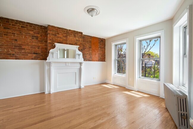 Building Photo - 418 Macon St