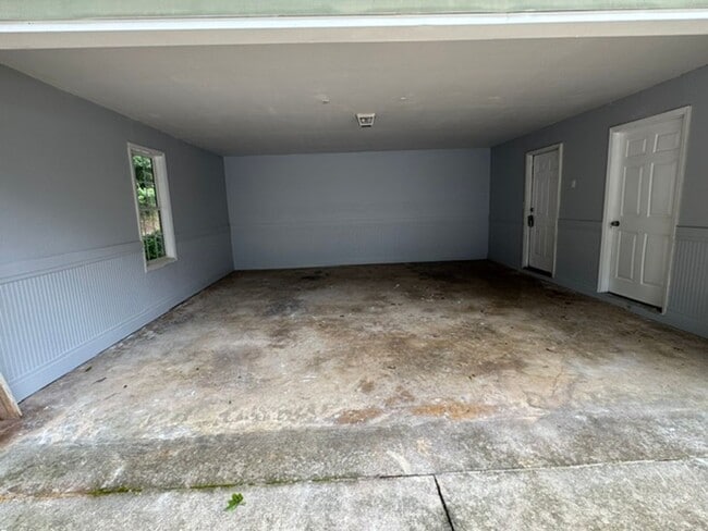 Building Photo - 3310 Hogansville Rd