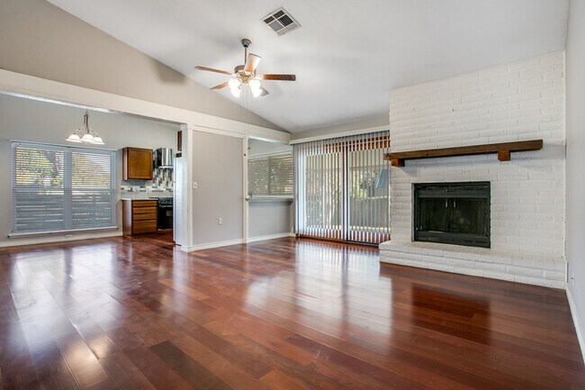 Building Photo - 13910 Thebes Cir