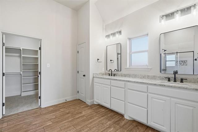 Building Photo - 218 Rising Star Dr