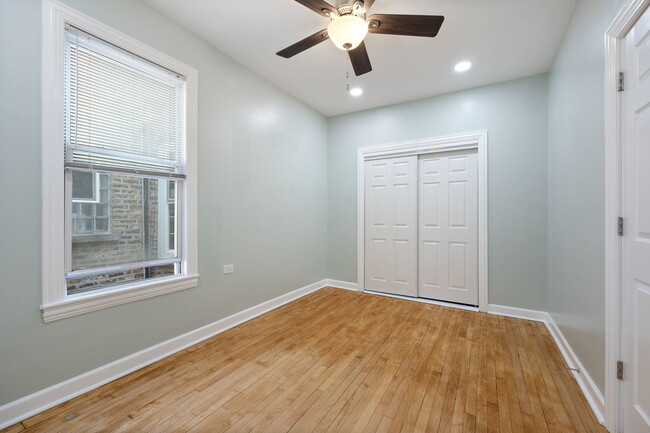 Building Photo - 2324 N Harding Ave