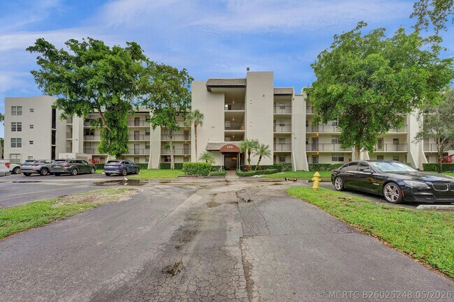 Building Photo - 9470 Poinciana Pl
