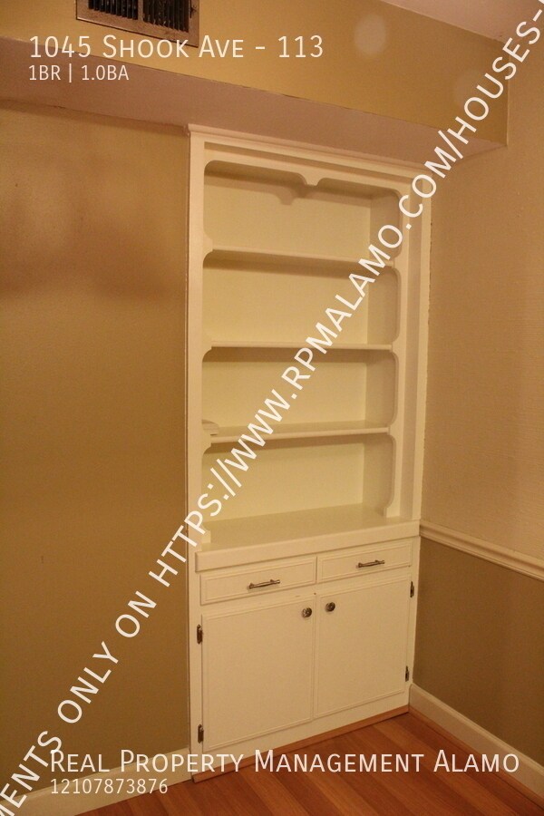 Building Photo - 1045 Shook Ave