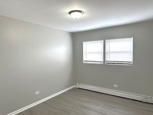 Building Photo - 8635 84th Ct