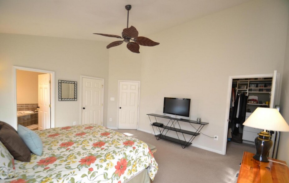 Building Photo - 9003 Bealls Farm Rd