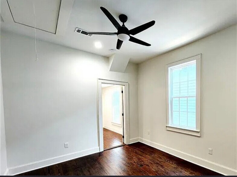 Building Photo - 1432 Louisa St