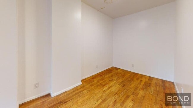 Building Photo - 0 bedroom in Manhattan NY 10003