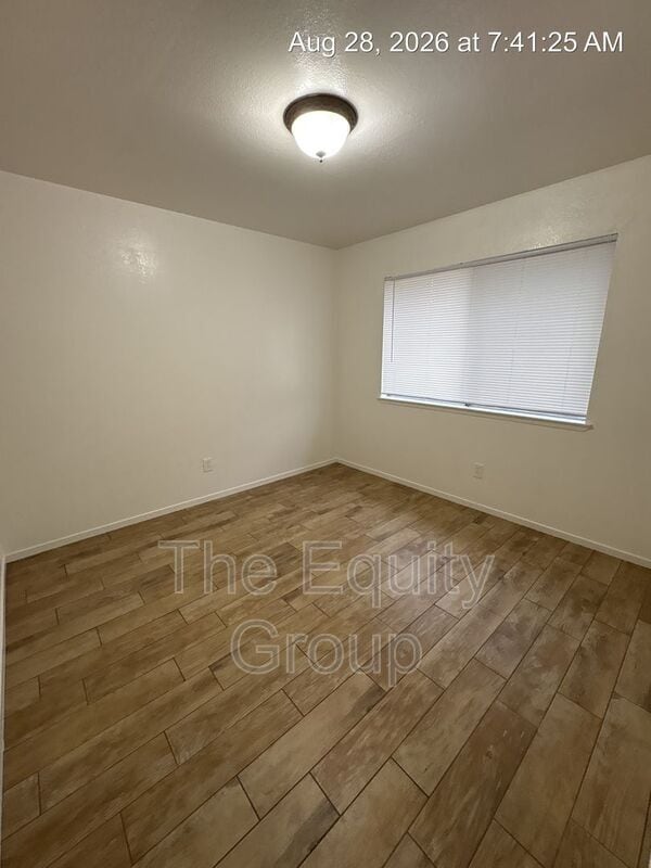 Building Photo - 2025 S Pinkham St