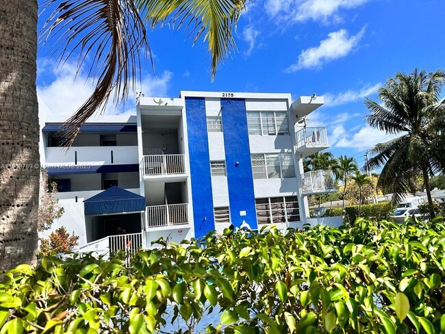 Building Photo - 2175 NE 170th St