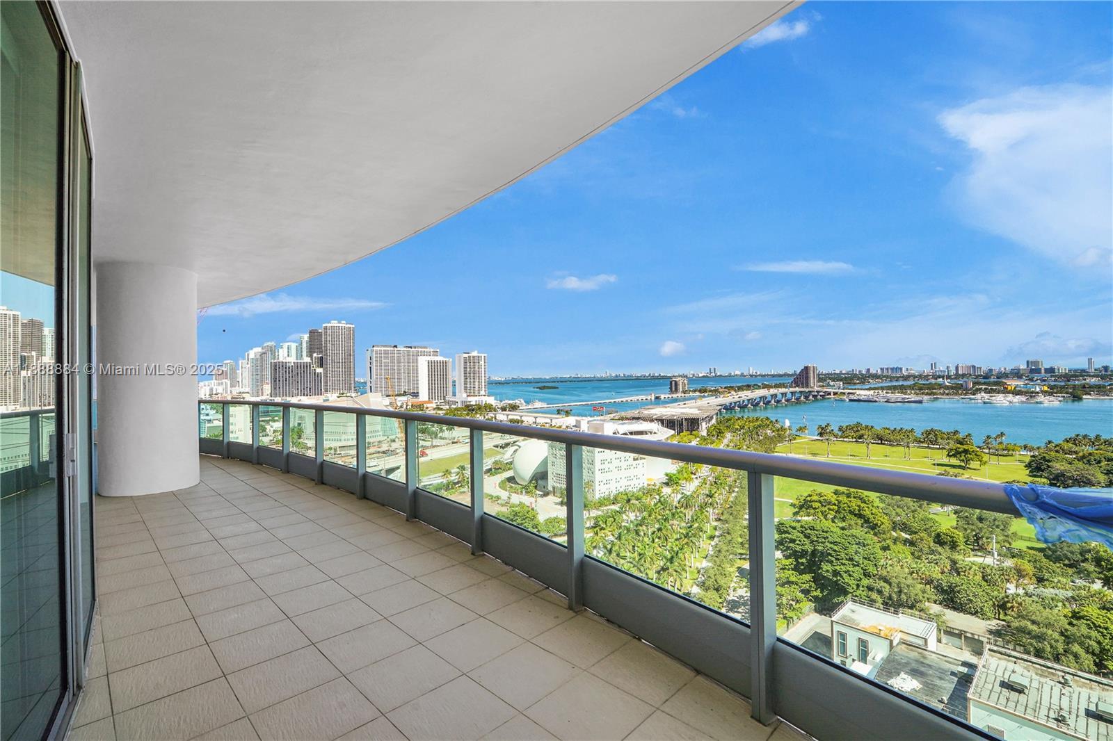 Building Photo - 900 Biscayne Blvd