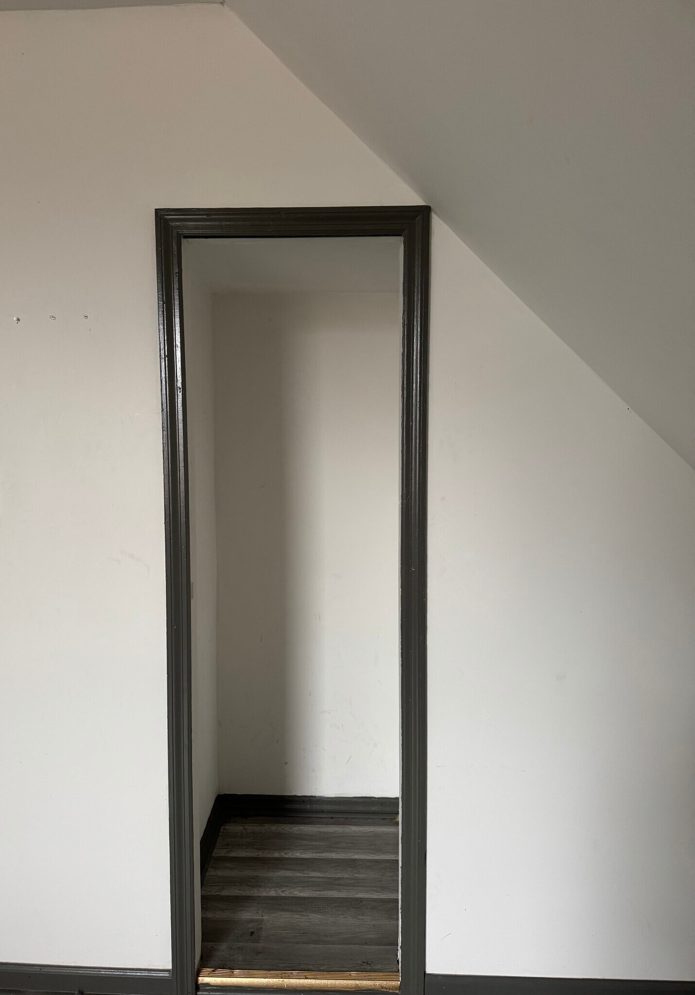 Building Photo - 100 W King St