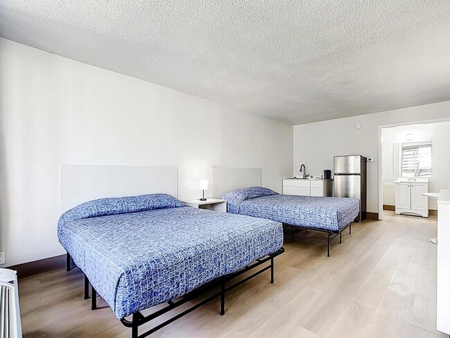 Building Photo - 4645 N Socrum Loop Rd