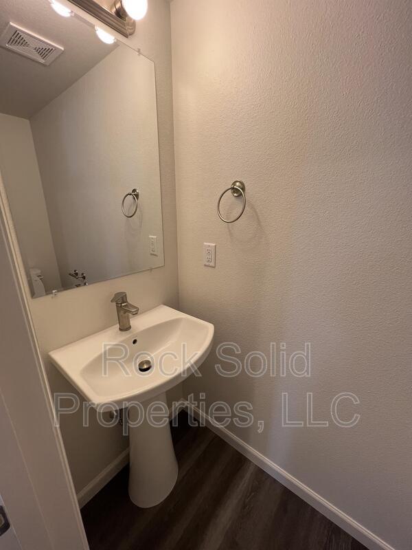 Building Photo - 1508 Danny Pl