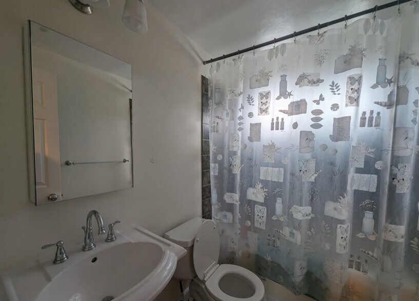 Building Photo - 3259 Bramson Pl