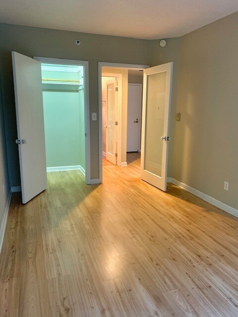 Building Photo - 240 Lombard St