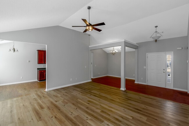 Building Photo - 129 Meadow Ct