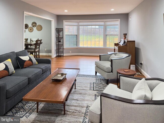 Building Photo - 12826 Camellia Dr