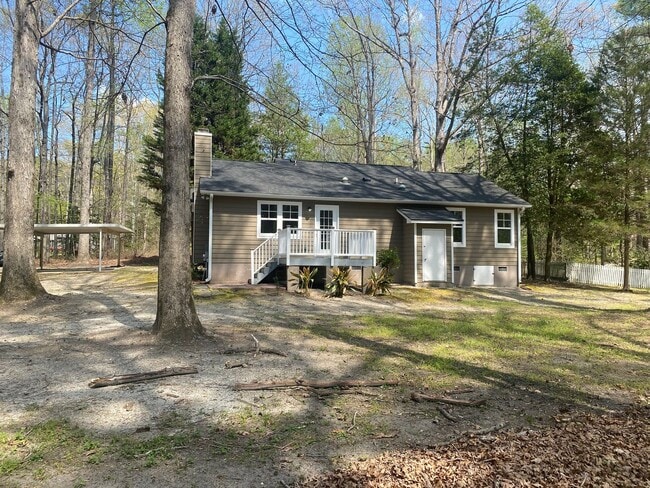 Building Photo - Charming Bungalow in Youngsville