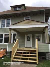Building Photo - 413 S Walnut St