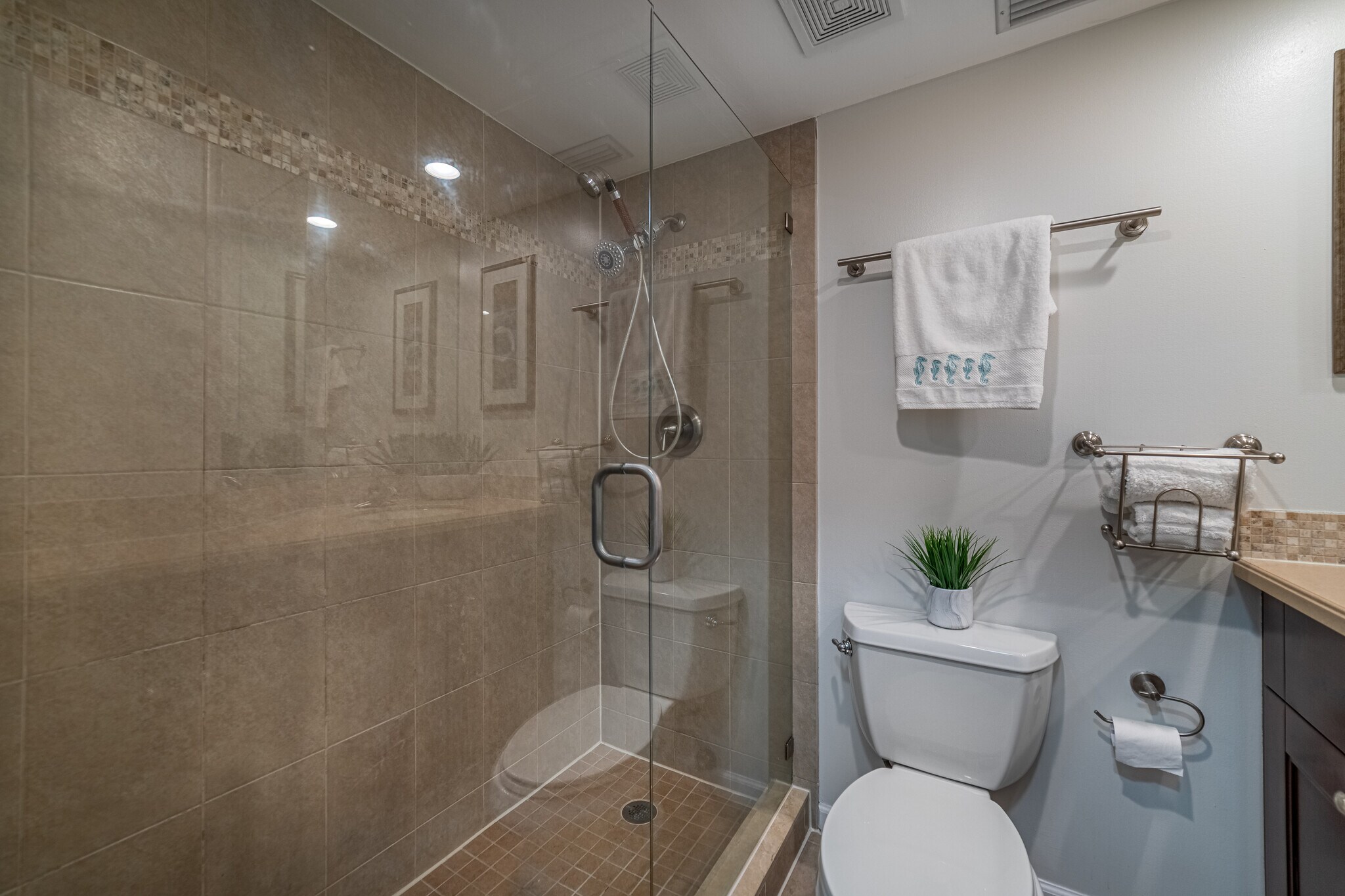 Master Bath - 1050 SE 15th St