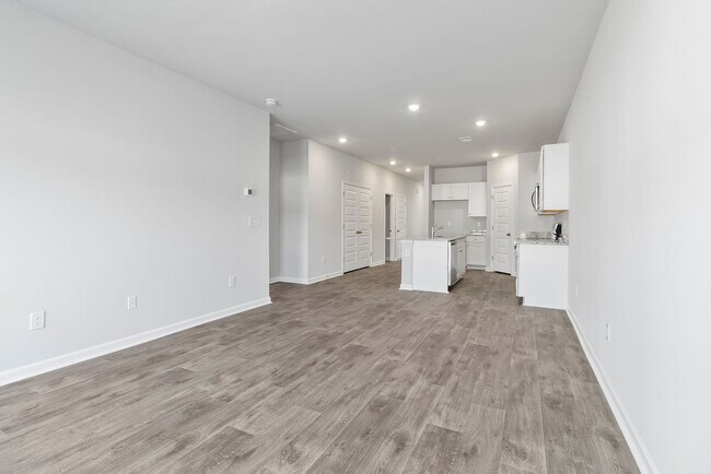 Building Photo - 173 Hoffman Townhome