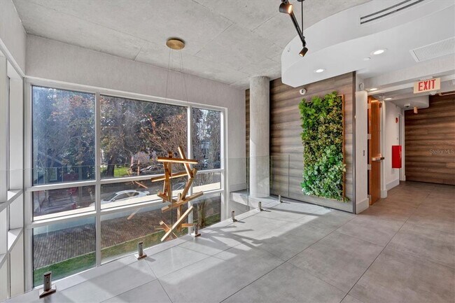 Building Photo - 525 E Jackson St