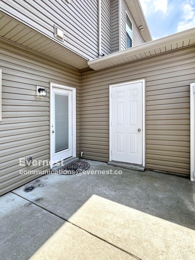 Building Photo - 4099 Saddlecreek Wy