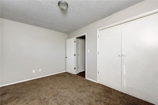 Building Photo - 1935 W Stone St