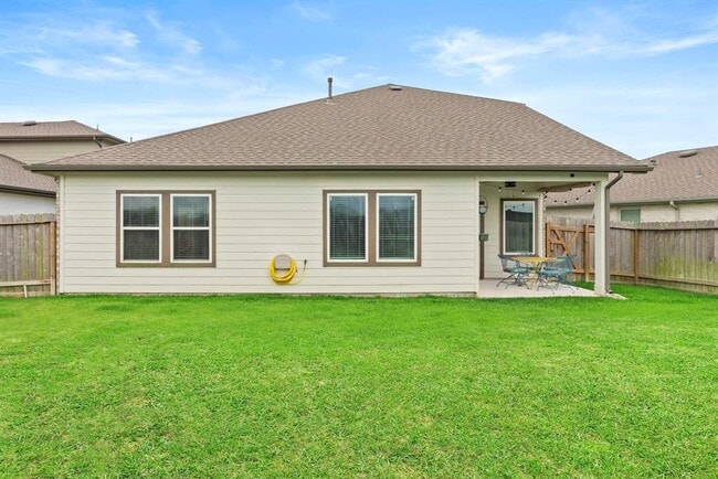 Building Photo - 207 William Ln