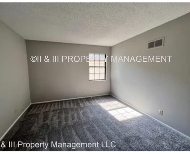 Building Photo - 15921 W 129th St