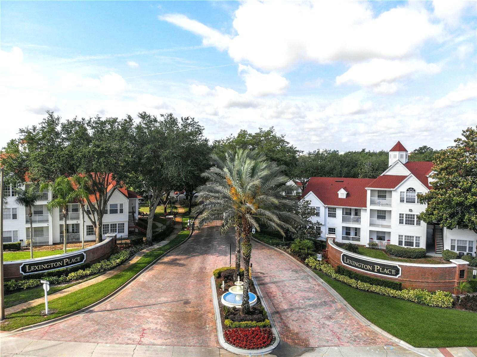 Gated Community - 11532 Westwood Blvd