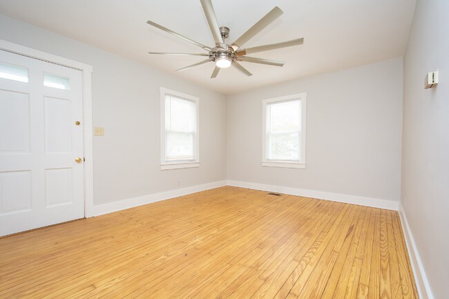 Building Photo - 1518 McKay Ave