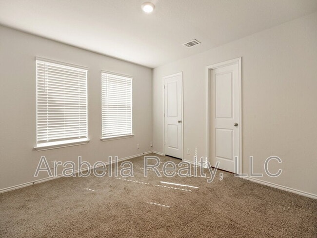 Building Photo - 6510 Vivaldi Isle